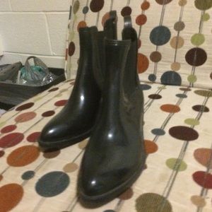 Black Chelsea Boots